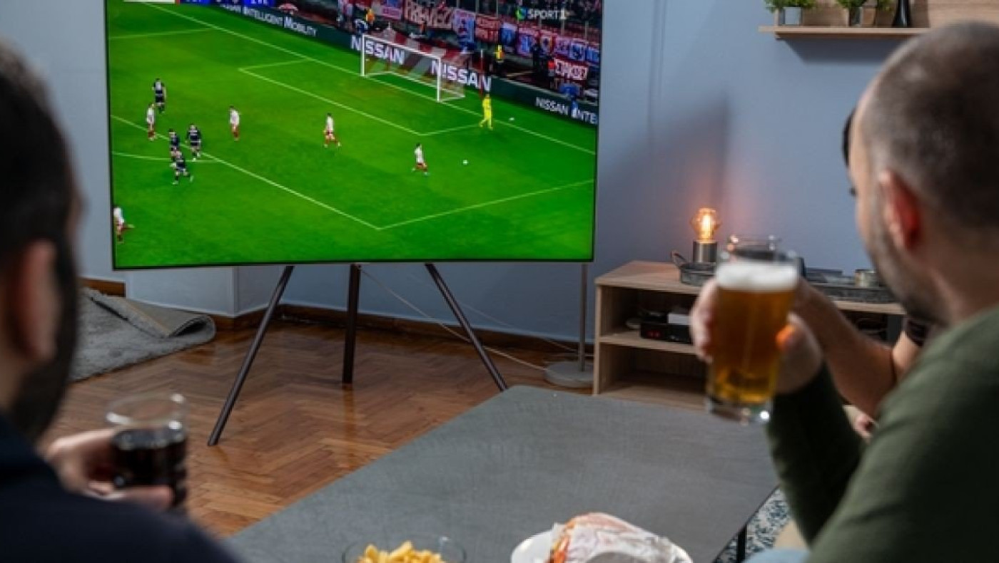 «Ντου» σε καφενείο-15 άτομα έβλεπαν ΑΕΚ-Ολυμπιακός!