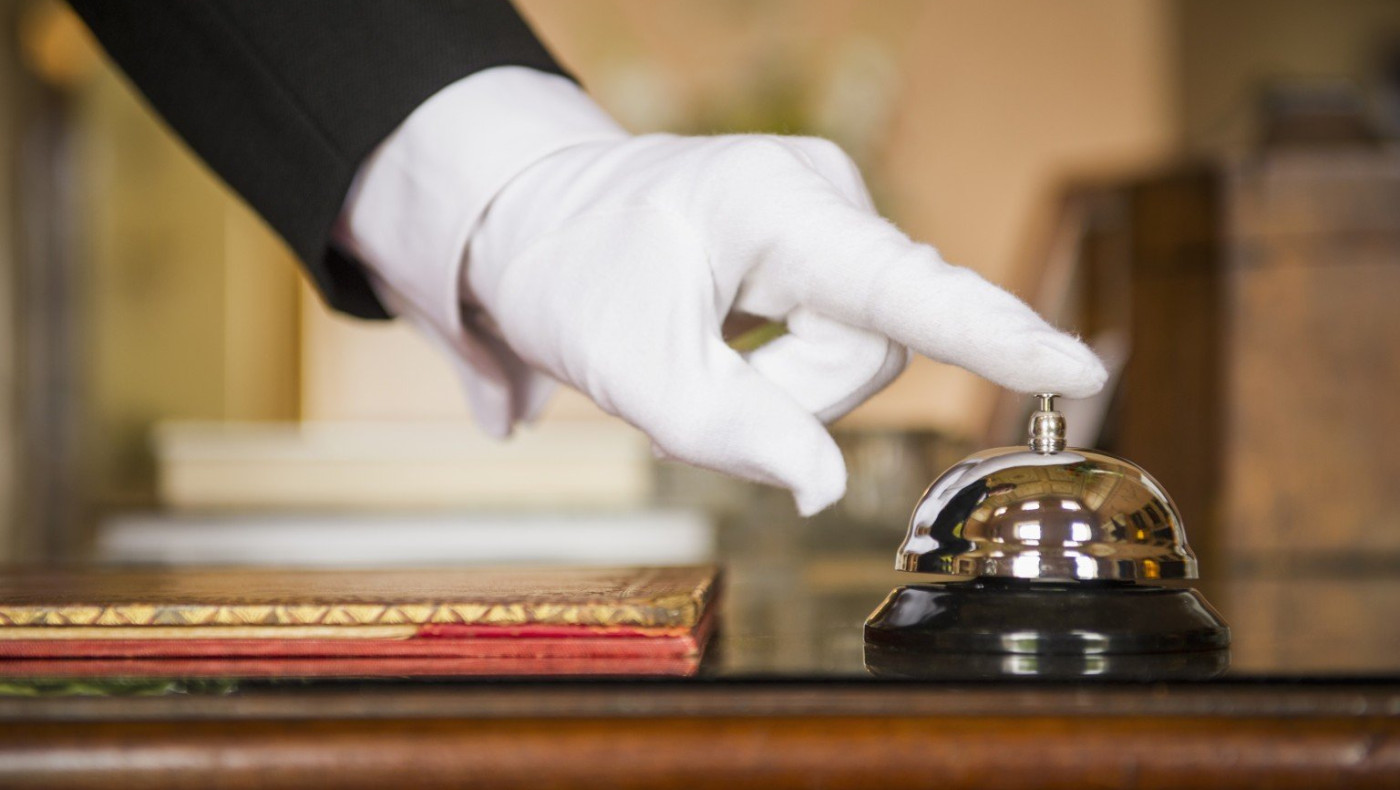 Δριμεία επίθεση ξενοδόχων προς κυβέρνηση: «Χάσαμε τον ύπνο μας!»