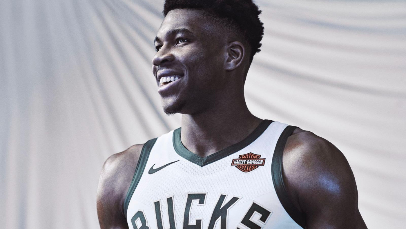 Επέκταση συμβολαίου για 5 χρόνια με τους Μπακς υπέγραψε ο Γιάννης Αντετοκούνμπο