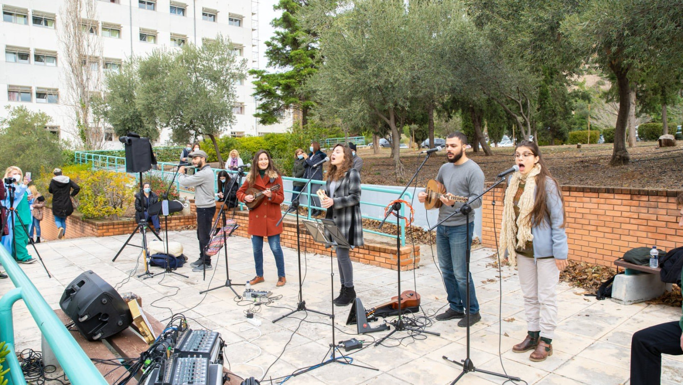 Συναυλία για τους ασθενείς με Covid-19 στο Παπαγεωργίου