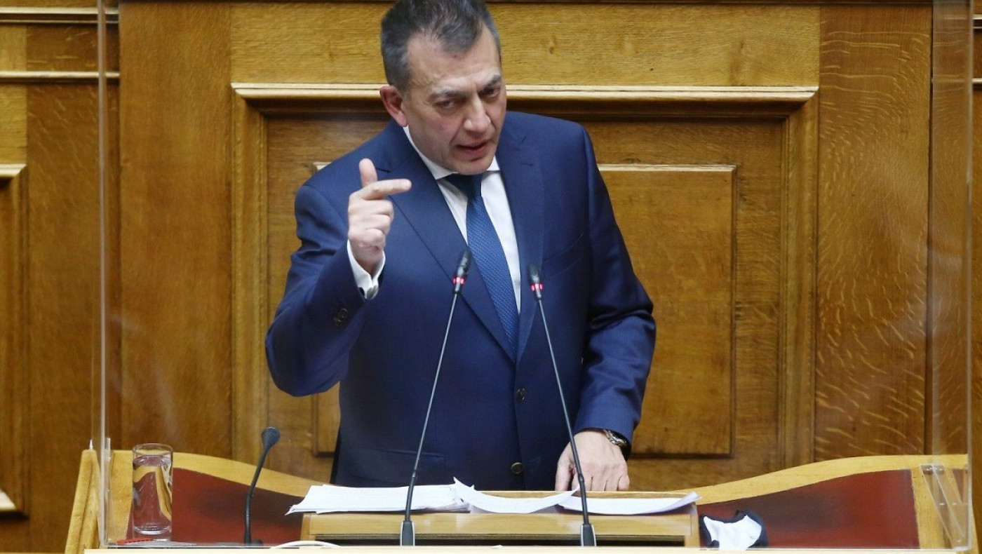 Βρούτσης: Τι ισχύει για 800 ευρώ, δώρο και μείωση ενσήμων