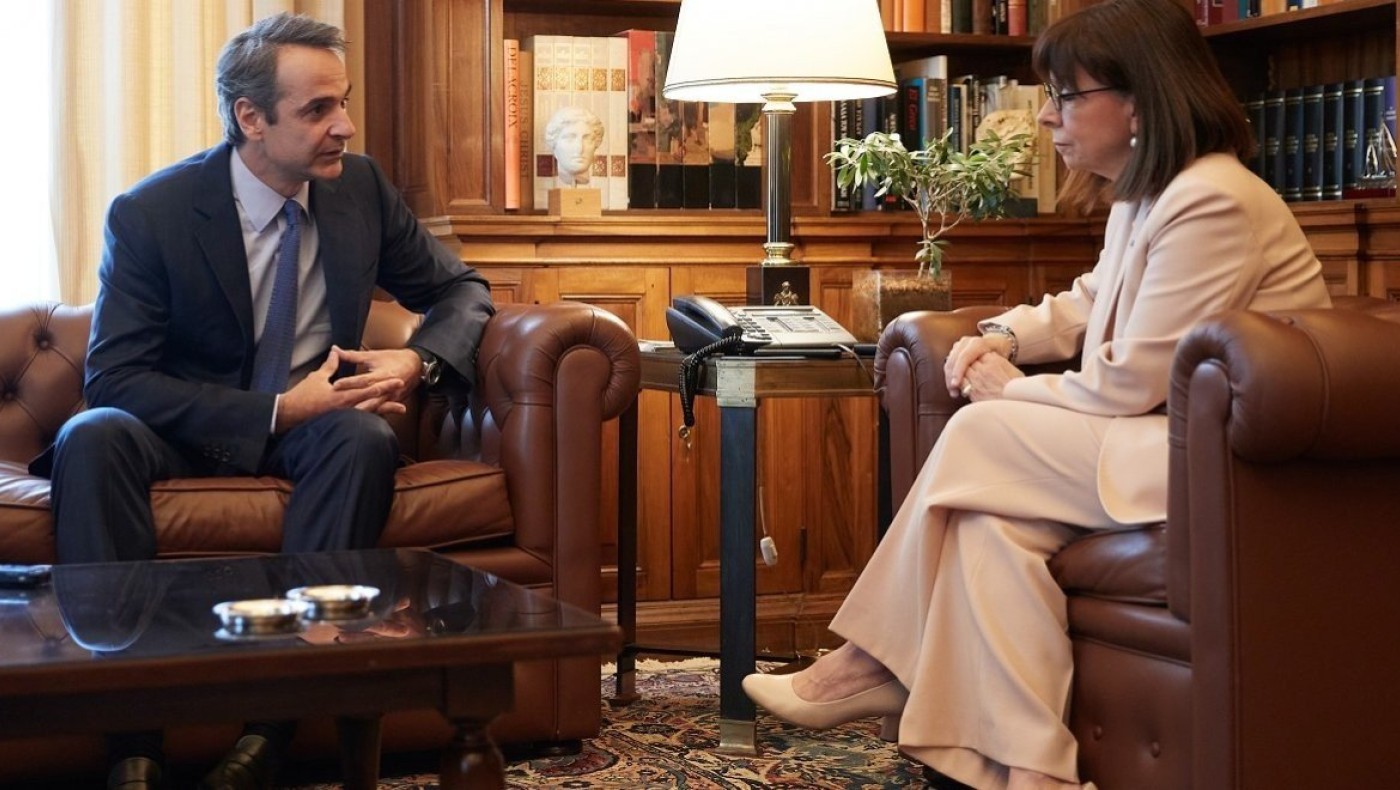 Κορωνοϊός: Ποιοι εμβολιάζονται πρώτοι σήμερα στην Ελλάδα, τι ώρα και πού