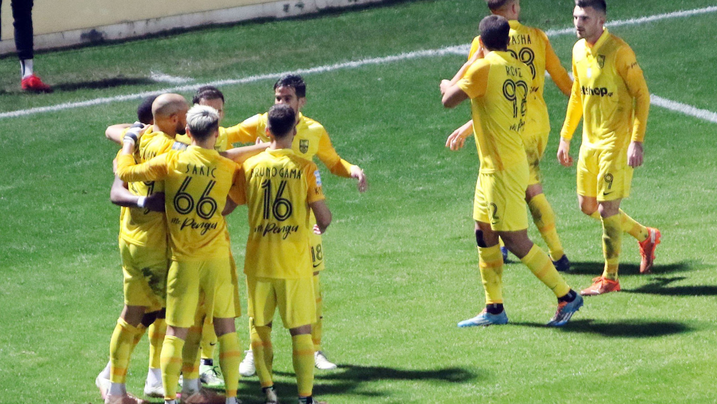 Αρχοντικά, όμορφα ﻿κι ωραία