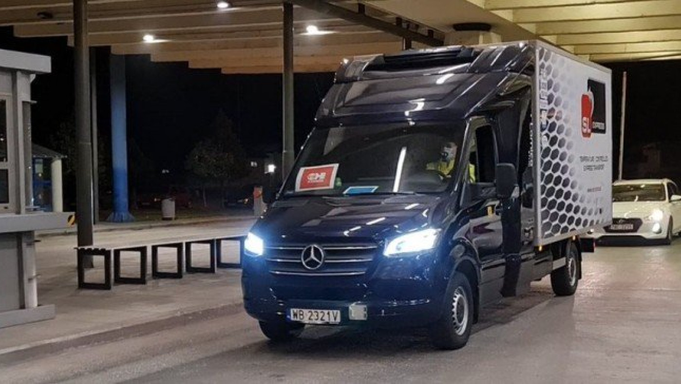 Εφτασαν τα εμβόλια, πρώτοι εμβολιάζονται Σακελλαροπούλου, Μητσοτάκης, Τασούλας