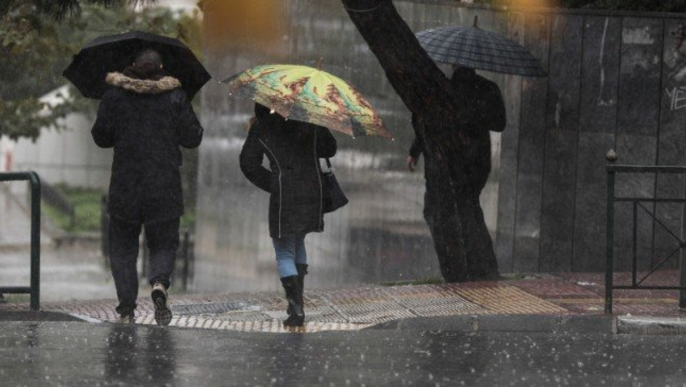 Ραγδαία καιρική μεταβολή: Χαλαζοπτώσεις και θυελλώδεις άνεμοι στη Β. Ελλάδα