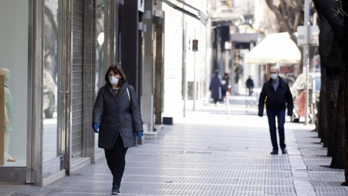 Κορωνοϊός: Η άνοδος του δείκτη θετικότητας «παγώνει» την άρση του lockdown