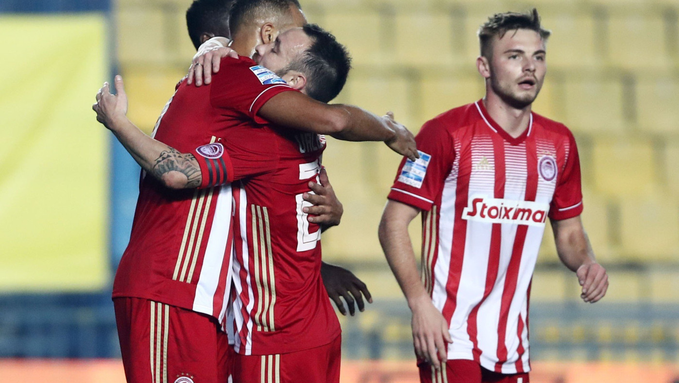 «Χτύπησε» πάλι ο Ελ Αραμπί, 1-2 ο Ολυμπιακός στο Αγρίνιο