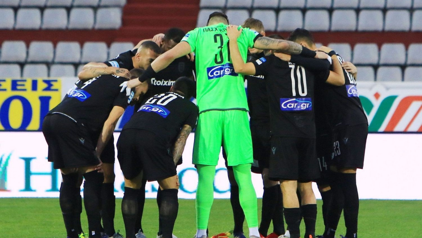 Επίσκεψη οπαδών στην Τούμπα, ανέβηκαν οι τόνοι