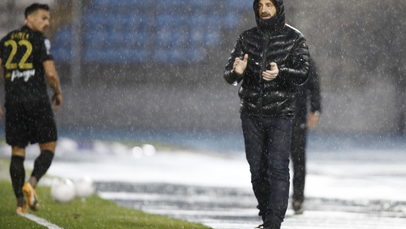 Η αντίδραση του Μάντζιου μετά το 0-0 με τον ΠΑΣ