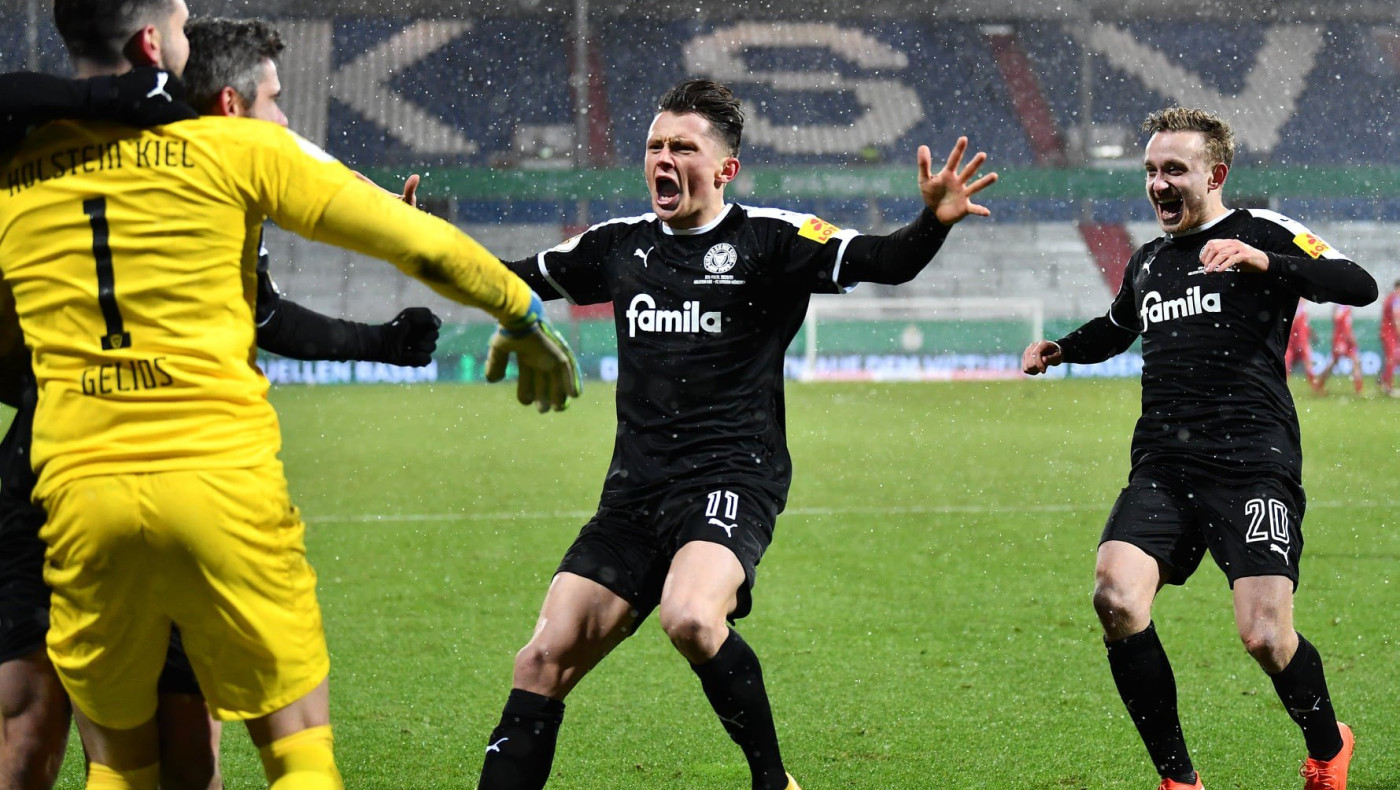 ΑΠΙΣΤΕΥΤΟ: Η Χόλσταιν Κίελο με ήρωα τον Γκέλιο απέκλεισε την Μπάγερν!