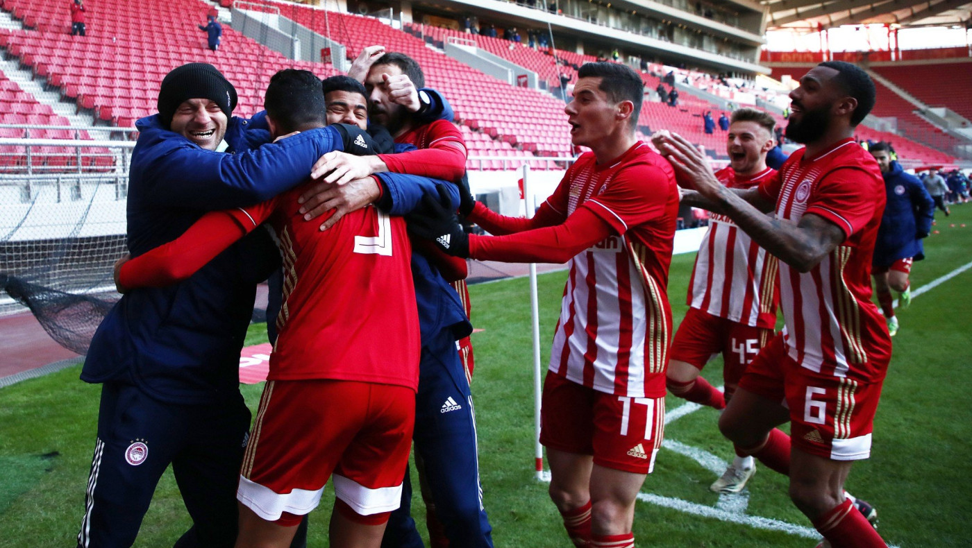 Εξαλλοι πανηγυρισμοί Μαρινάκη στο γκολ του Χασάν