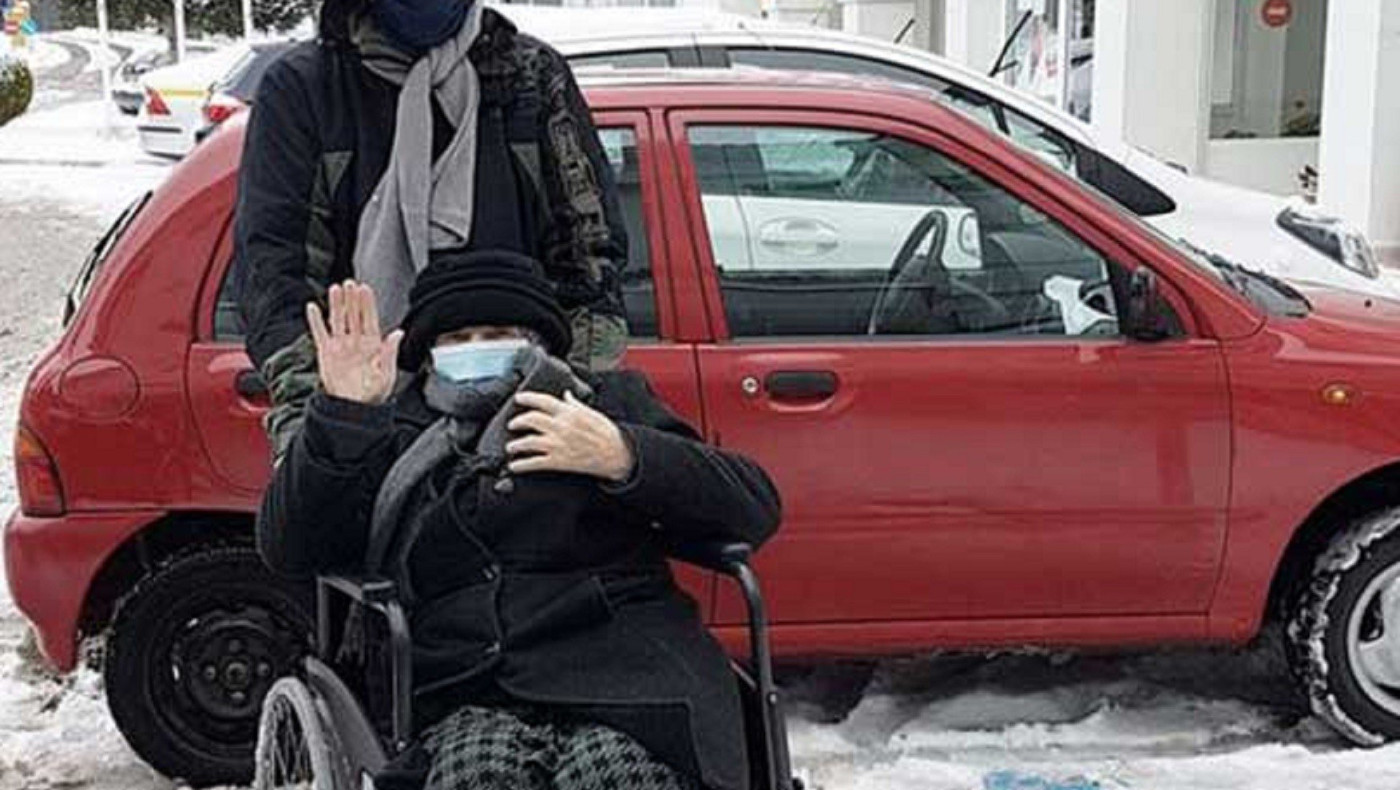 Αυτή είναι η 95χρονη γιαγιά που έκανε το εμβόλιο στην Κοζάνη