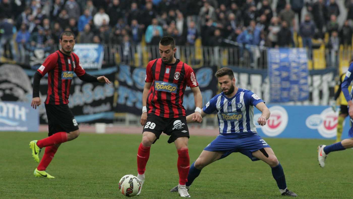 Με την πλάτη στον τοίχο ο Απόλλων