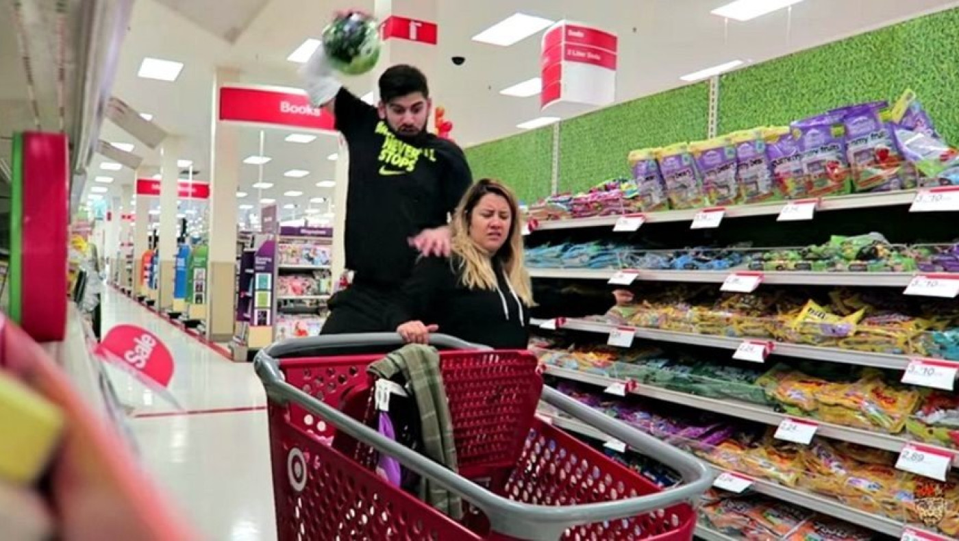 Τρελός φίλαθλος της March Madness (Vid)