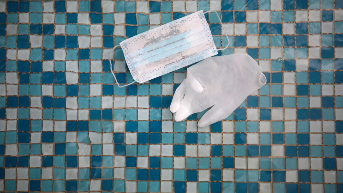 Κορωνοϊός: Μείωση στα κρούσματα, στα ύψη οι διασωληνωμένοι