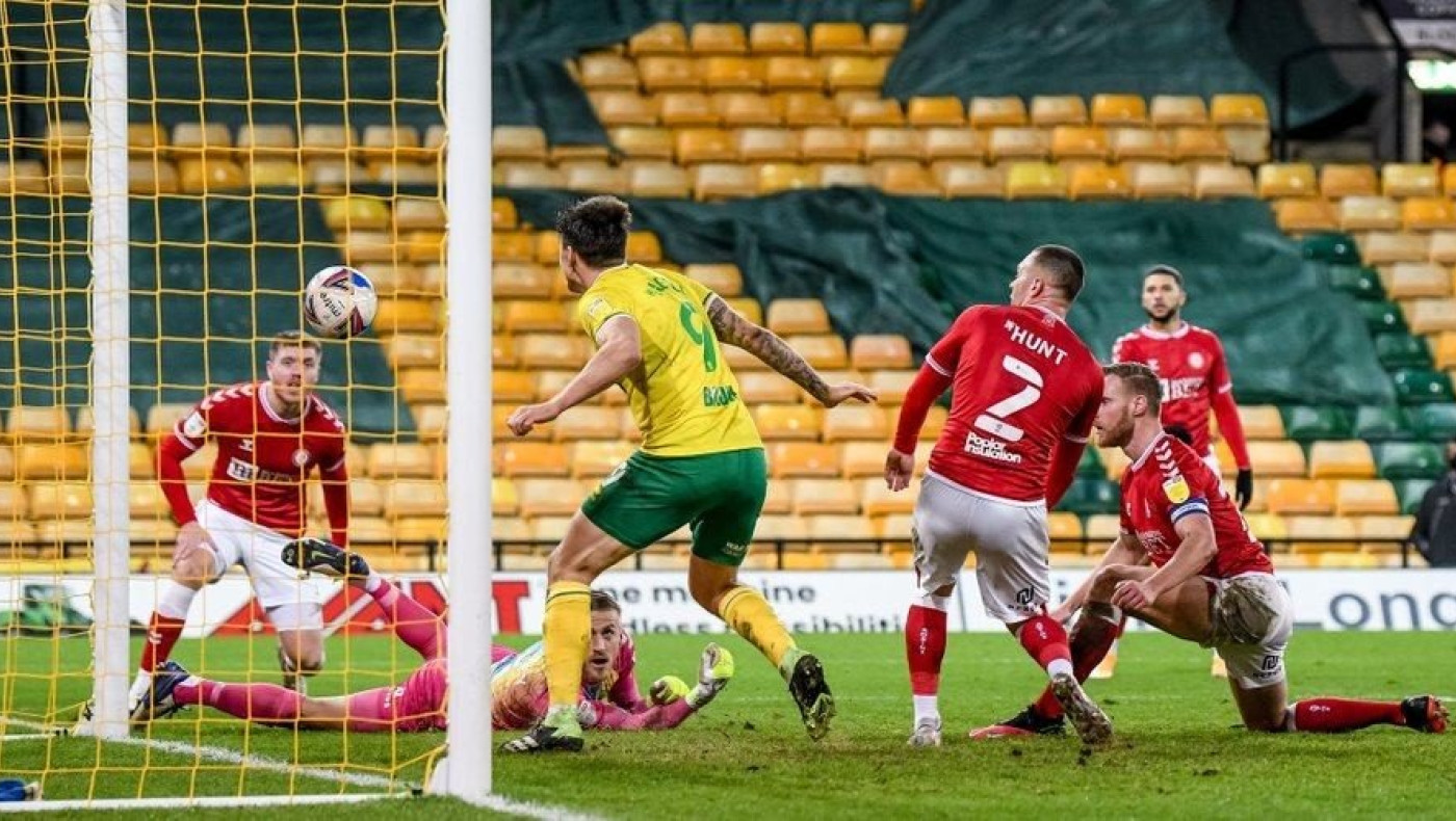 Νέα νίκη για Νόριτς και ένα ακόμη βήμα προς την Πρέμιερ Λιγκ