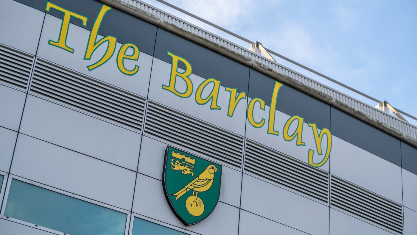 Απίστευτο: Η Νόριτς άλλαξε τον λογαριασμό της στο Twitter στα Ελληνικά για χάρη του... Γιαννούλη!