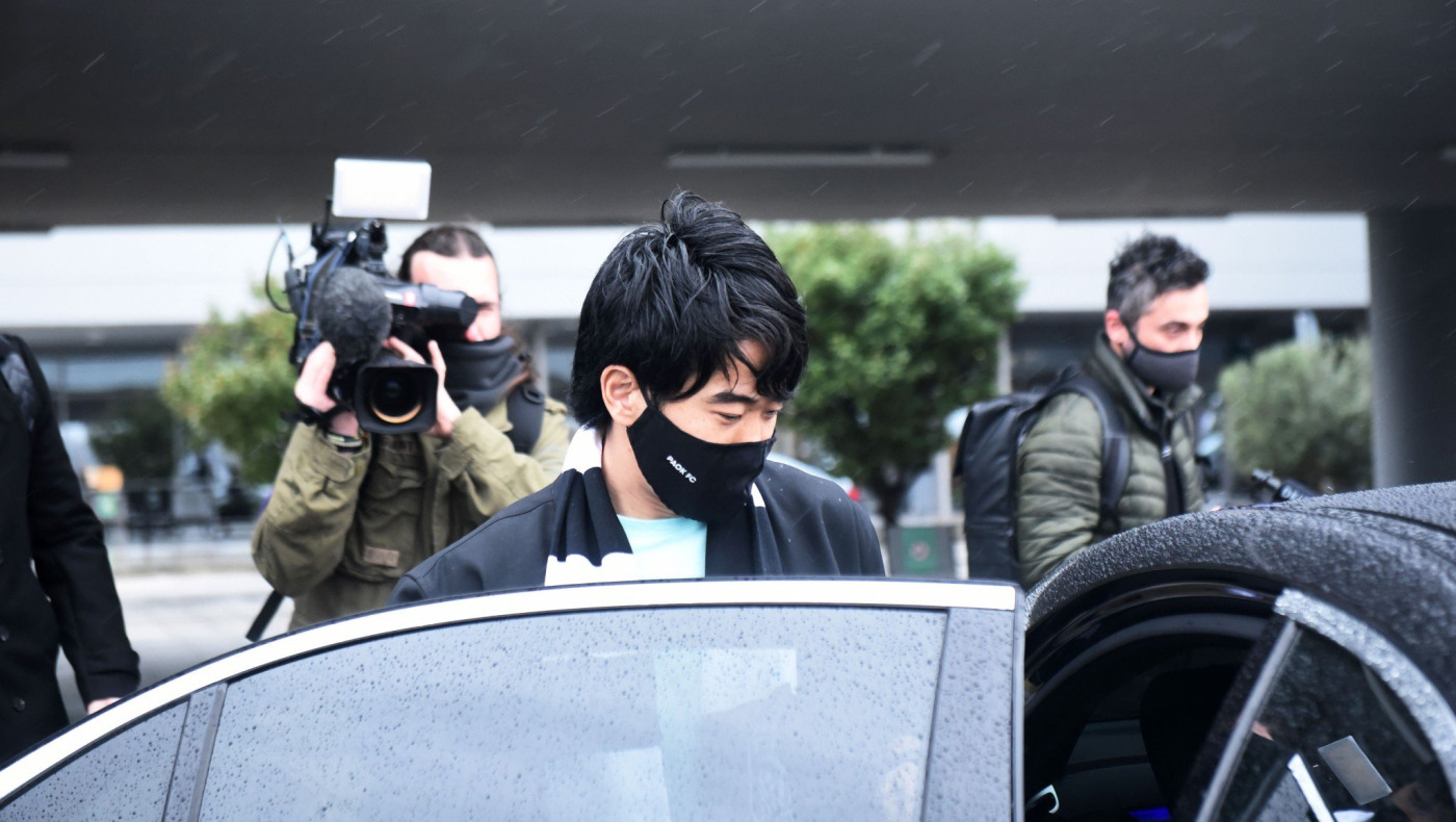 VIDEOS: Ο Σίνζι Καγκάβα έφτασε στη Θεσσαλονίκη για να υπογράψει στον ΠΑΟΚ