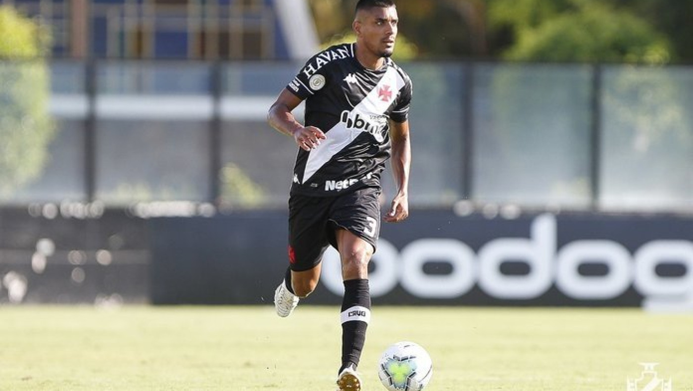 Μάτος: Μοίρασε δύο ασίστ και ευχές στον Βιεϊρίνια με φωτογραφία του Χριστού Λυτρωτή