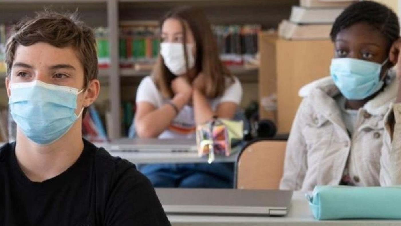 Προς ακύρωση της απόφασης για άνοιγμα γυμνασίων-λυκείων