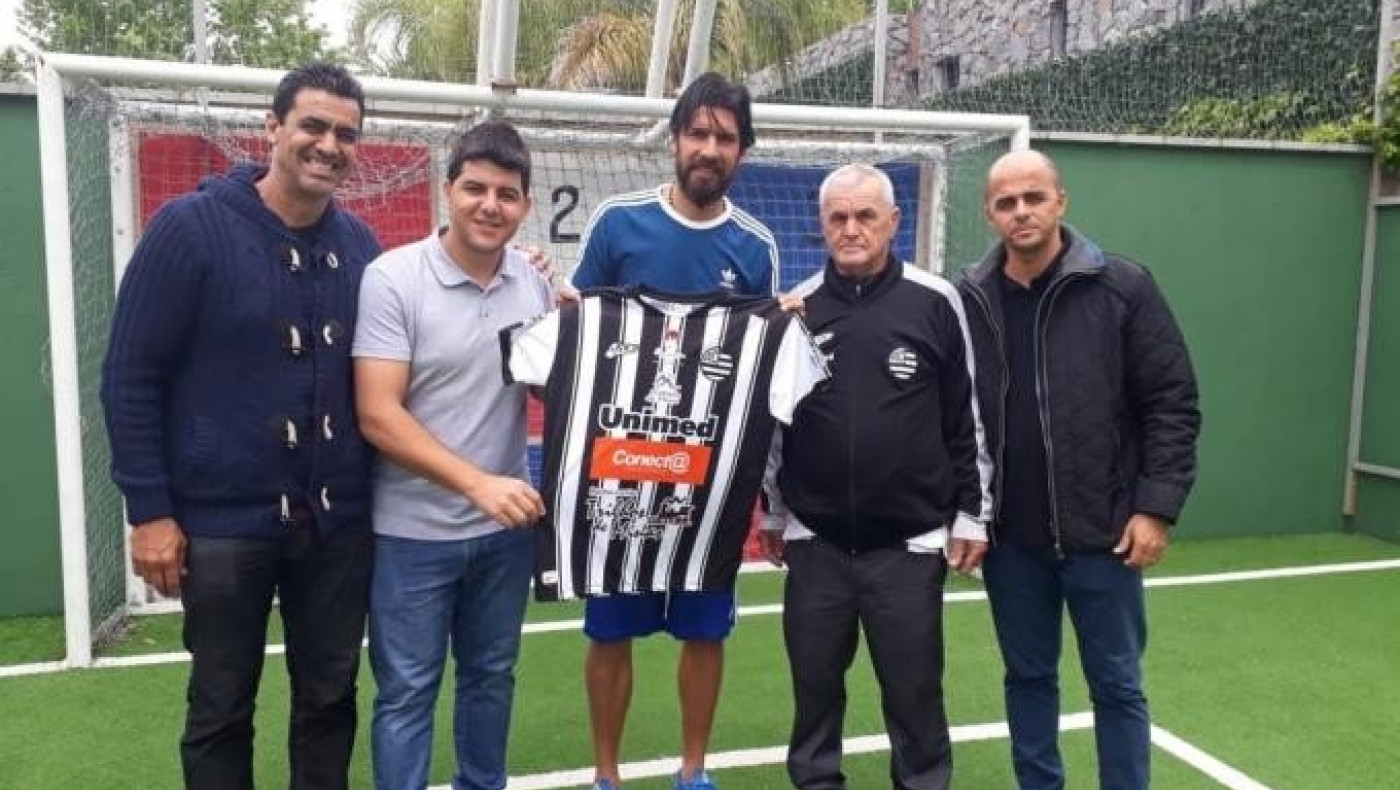 Ασταμάτητος ο Αμπρέου: Βρήκε νέα ομάδα στα 44 του!