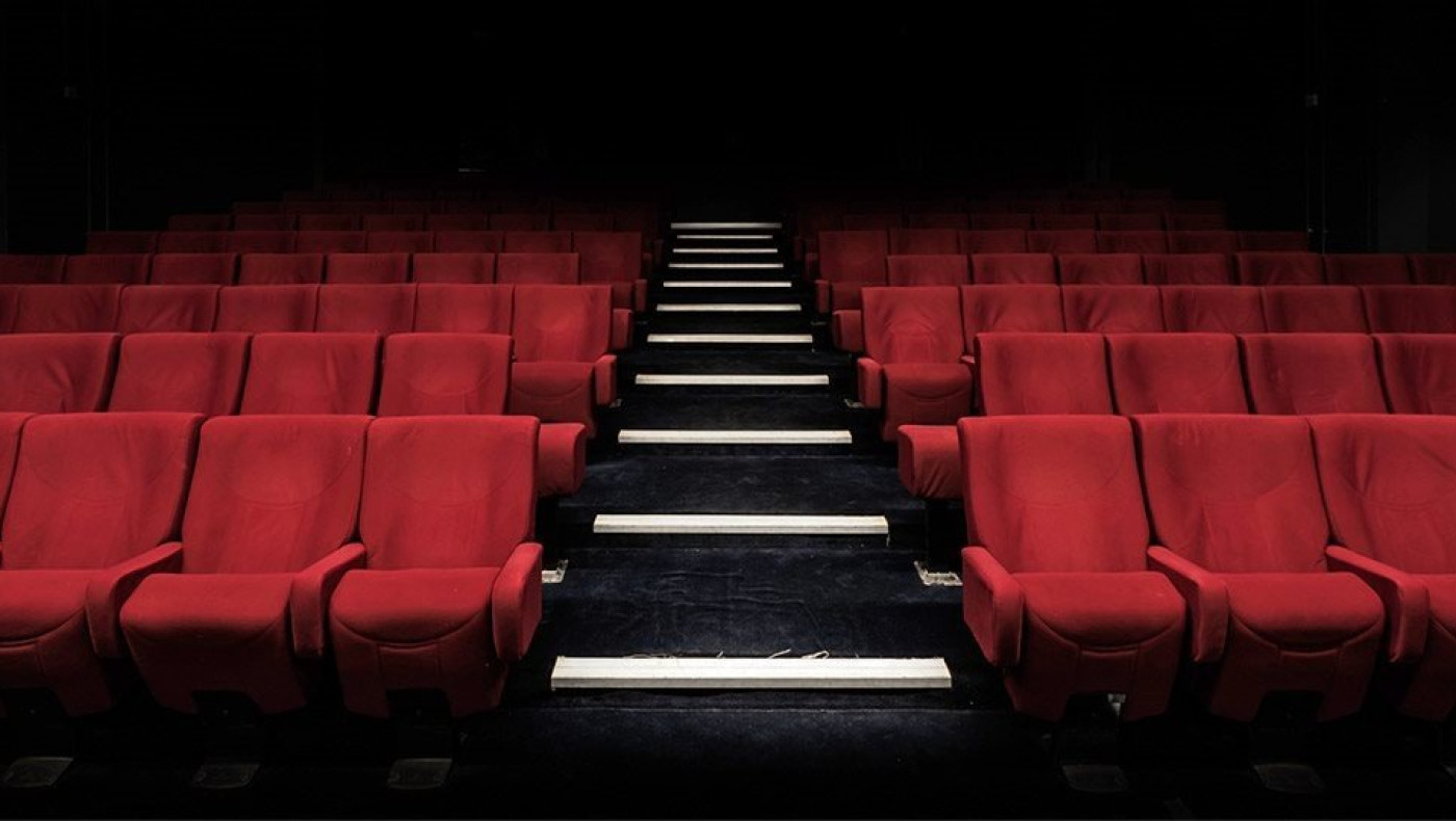 Αθήνα: «Χαμός» σε θέατρο με γνωστό εφοπλιστή - Η απάντησή του