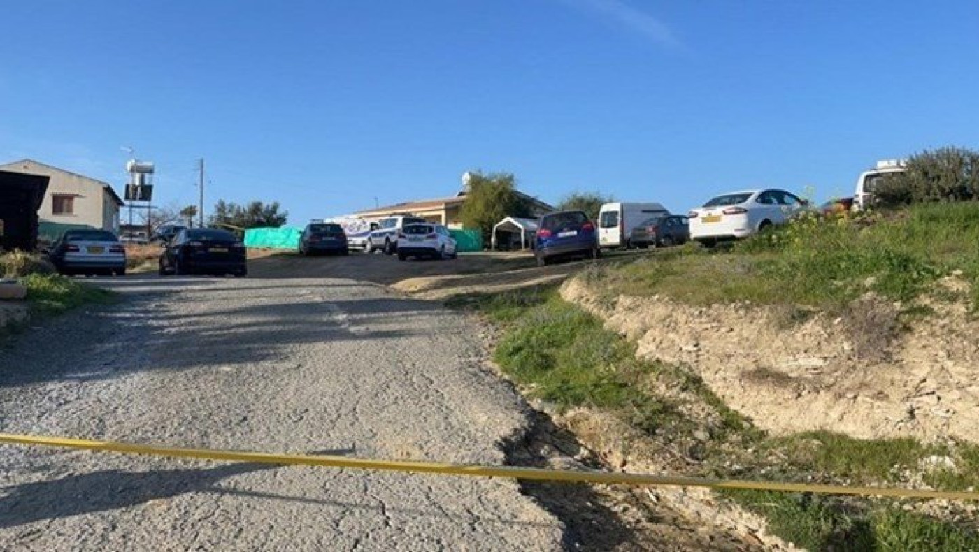 Οικογενειακή τραγωδία: Σκότωσε τη σύζυγο και τον γιο του