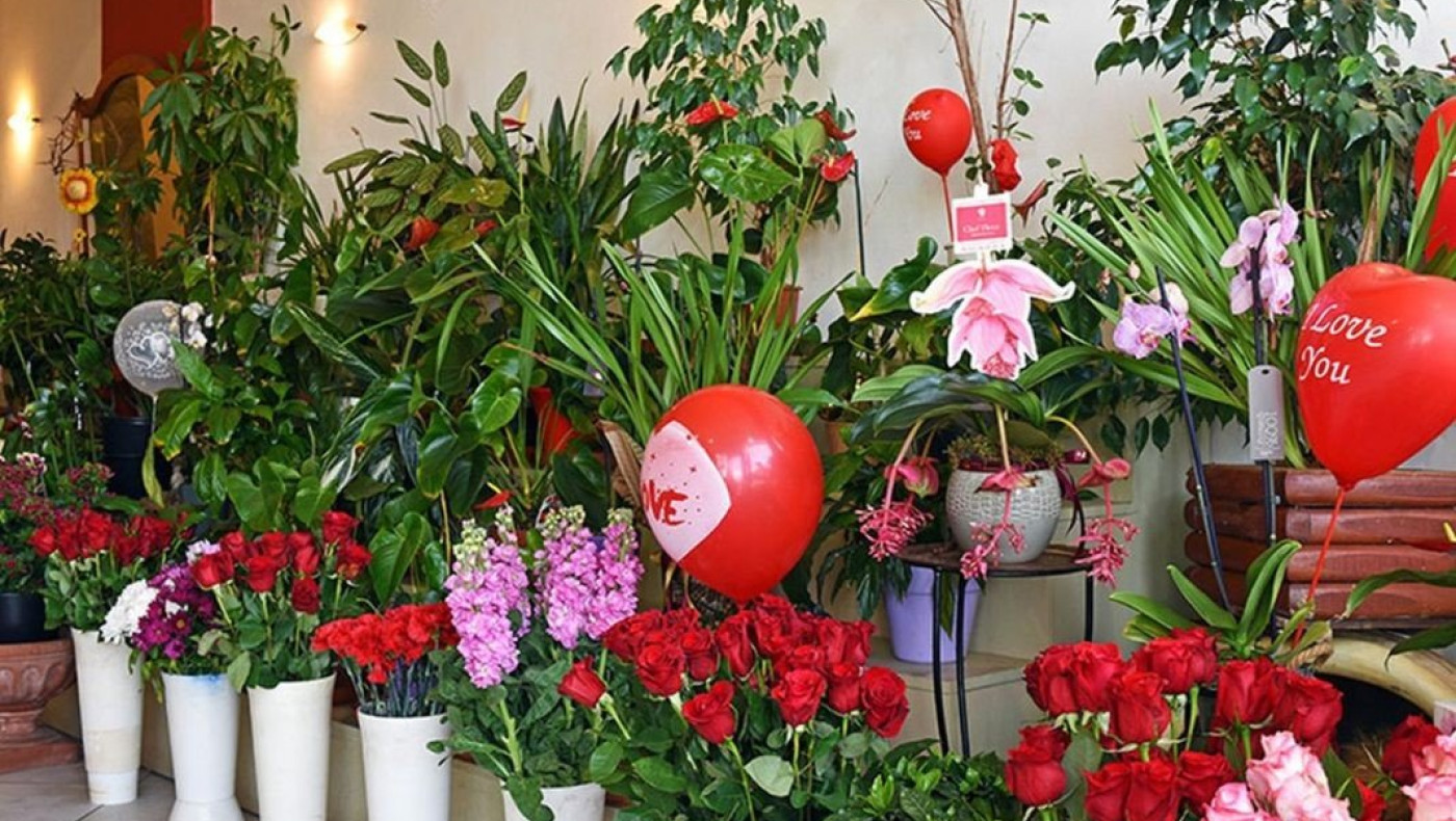 Με SMS στο 13033 στα ανθοπωλεία για του Αγ.Βαλεντίνου