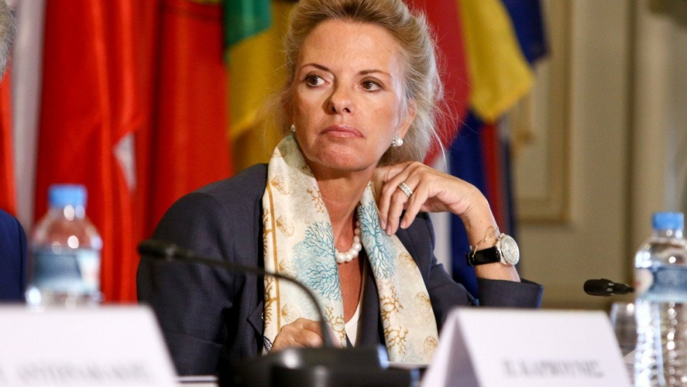 Βόζεμπεργκ: «Η Λίνα Μενδώνη οφείλει να παραιτηθεί»