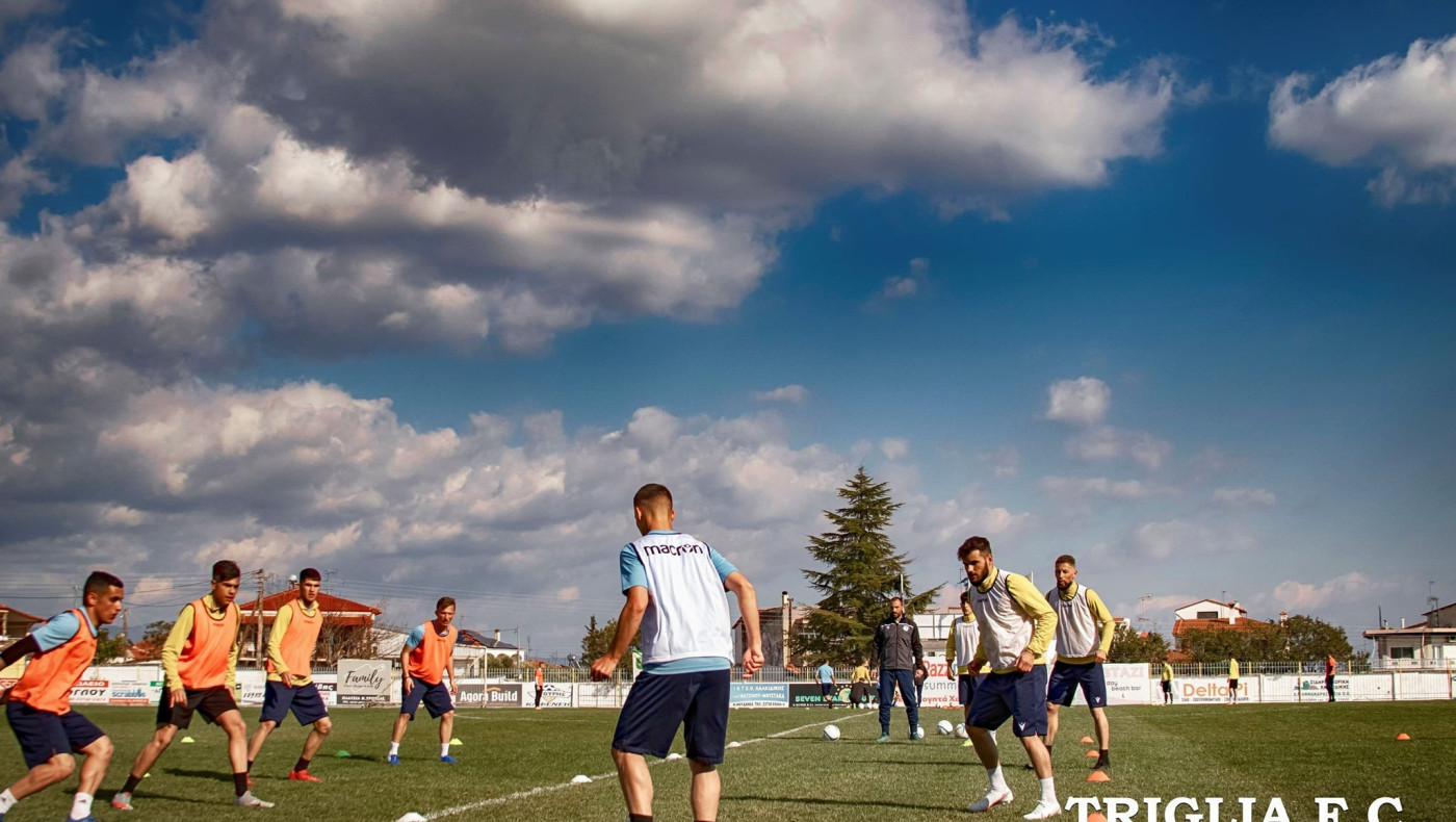 Προώθησε τέσσερις νεαρούς η Τρίγλια