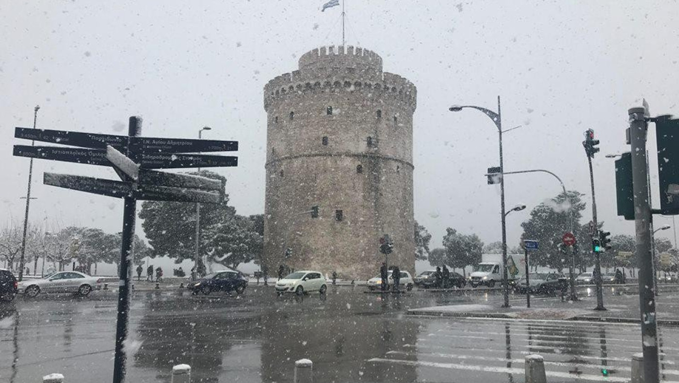 Ο Σάκης Αρναούτογλου απάντησε στο ερώτημα γιατί δεν χιόνισε στη Θεσσαλονίκη