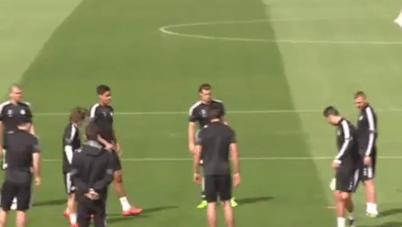 Φιλιά και «μαγικά» στην προπόνηση της Ρεάλ Μαδρίτης (videos)