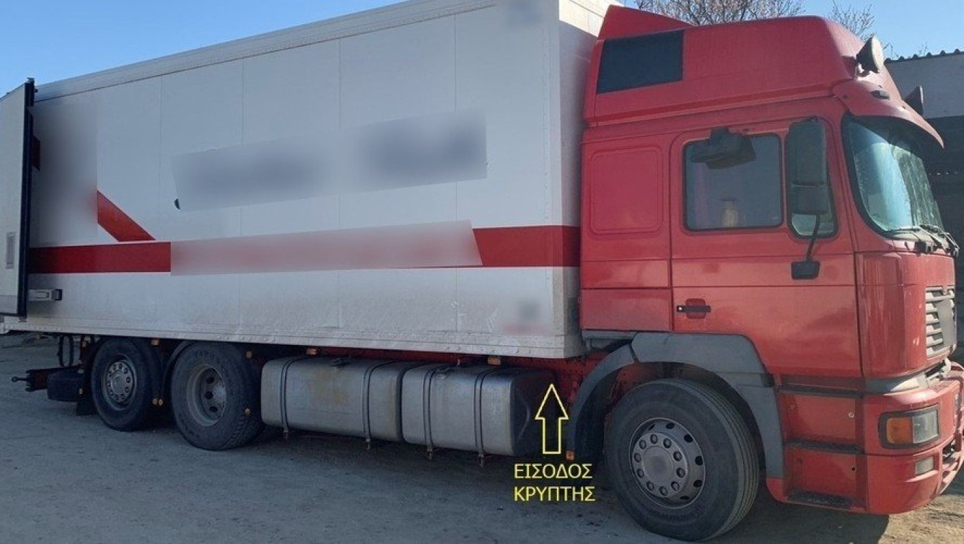 Διδυμότειχο: Έλληνες κουβαλούσαν 10 λαθρομετανάστες κρυμμένους σε νταλίκα!