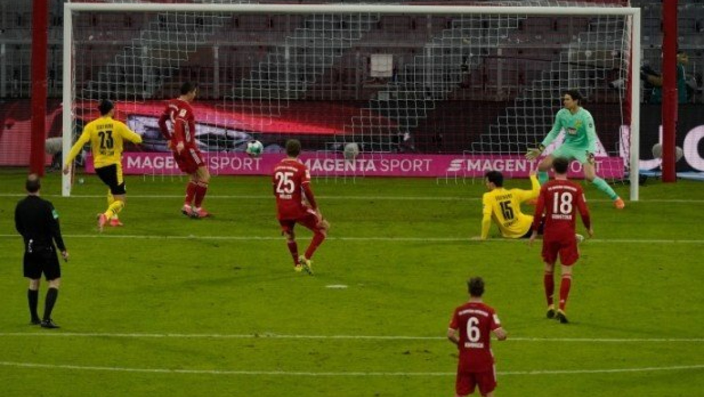 ΕΠΙΚΗ ανατροπή για την Μπάγερν Μονάχου, χατ τρικ ο Λεβαντόφσκι