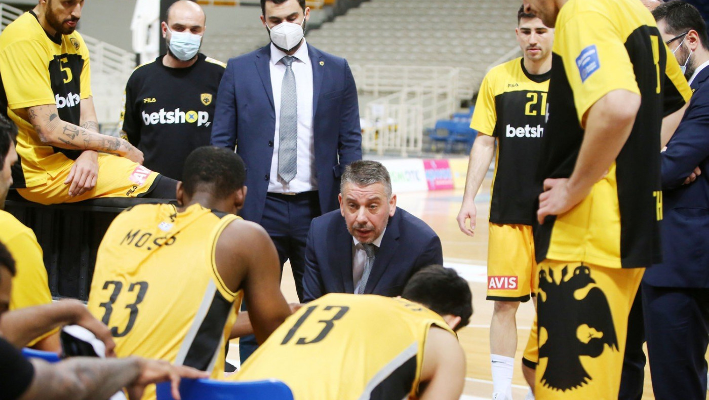 Eλλειπέστατη η ΑΕΚ κόντρα στον ΠΑΟΚ