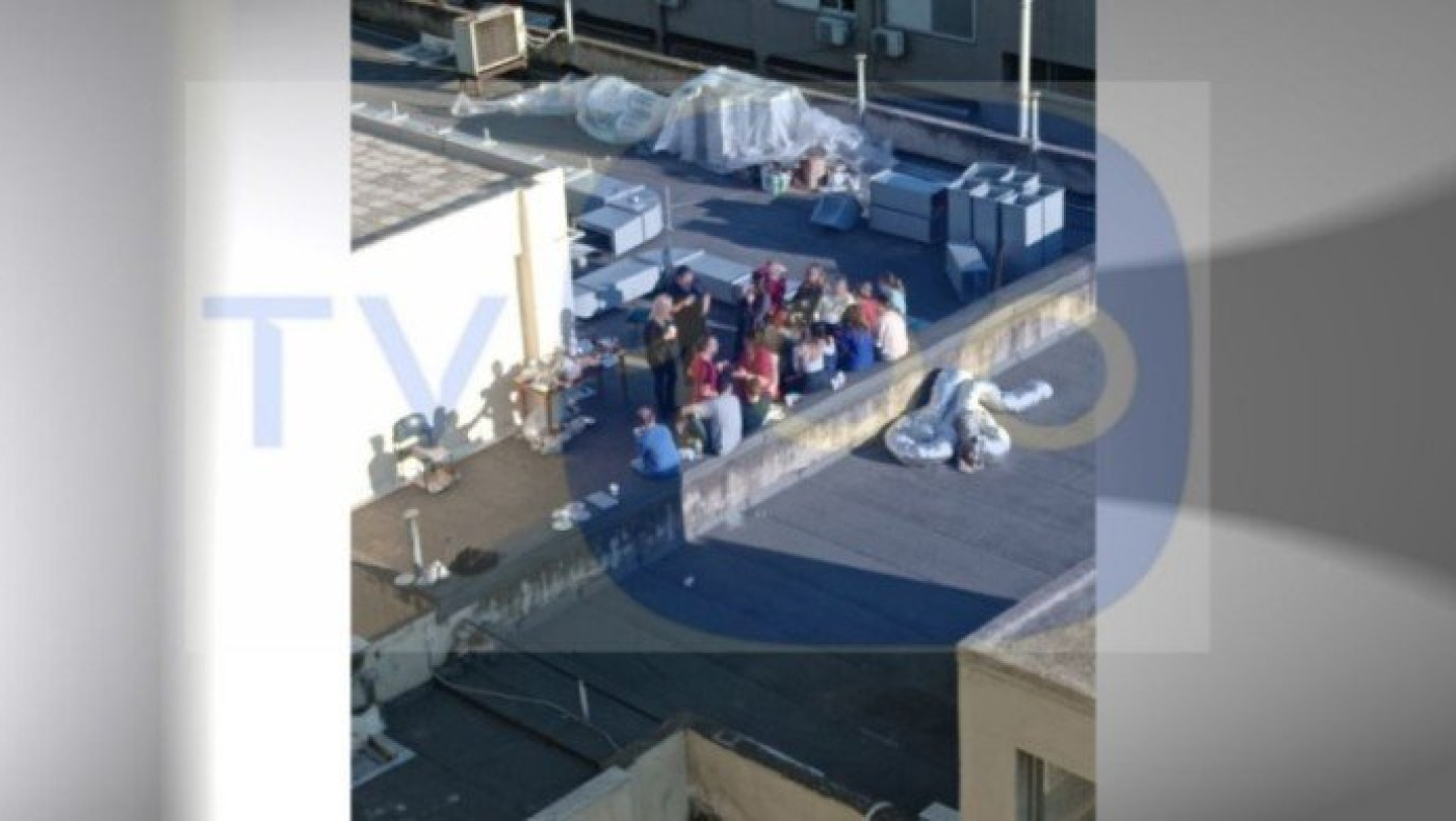 Απίστευτο: Τσίκνισμα στην ταράτσα του ΑΧΕΠΑ!