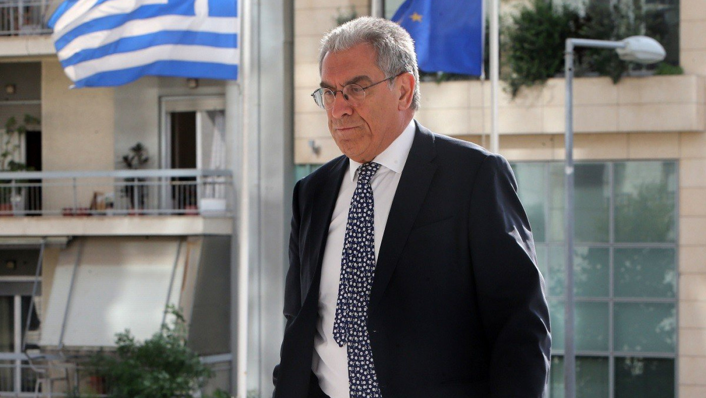 Κόντρα Καπερνάρου-Ρούτσι: «Περιφέρεται στο δικαστήριο και δημιουργεί θέματα» (vid)