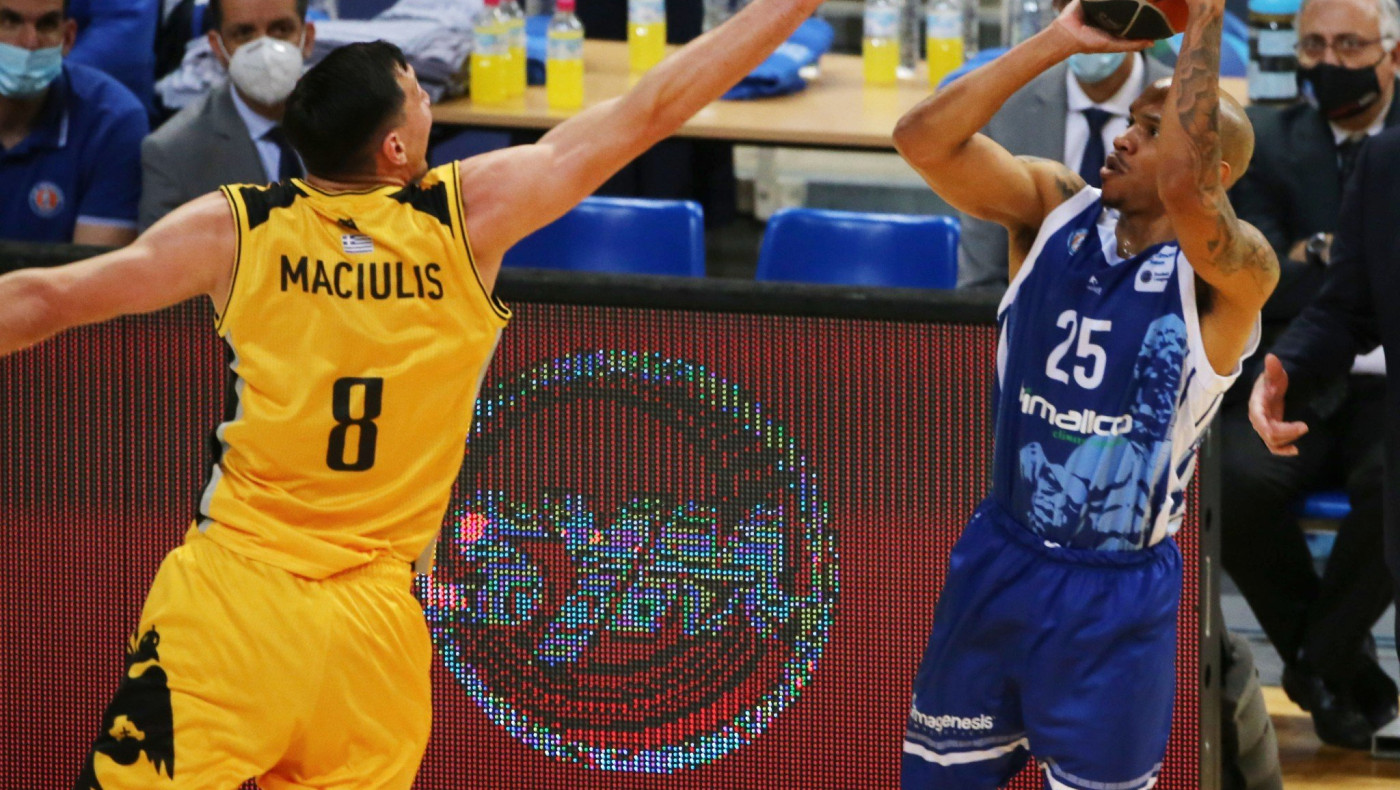 «Αυτοκτόνησε» ο μεγάλος Ηρακλής, έχασε ευκαιρία θριάμβου στο ΟΑΚΑ