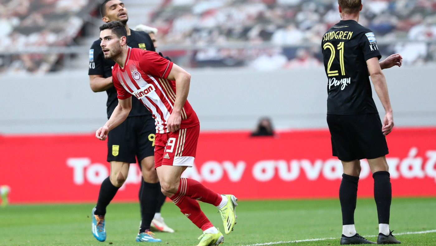 Ασφαιρος ο Αρης στο Φάληρο, με το αριστερό στα πλέι οφ