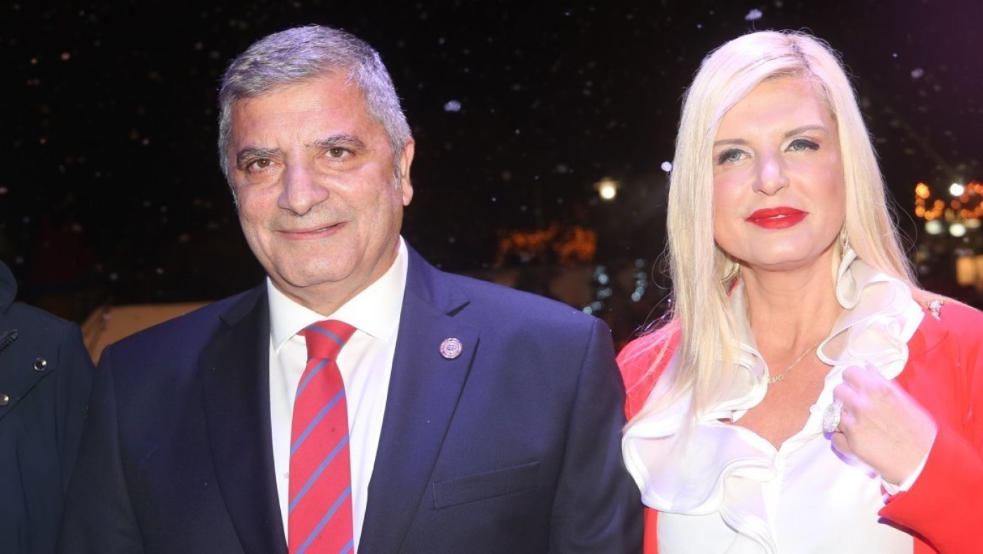 Μαρίνα Πατούλη: Λιτά ντυμένη και με ελάχιστο μακιγιάζ