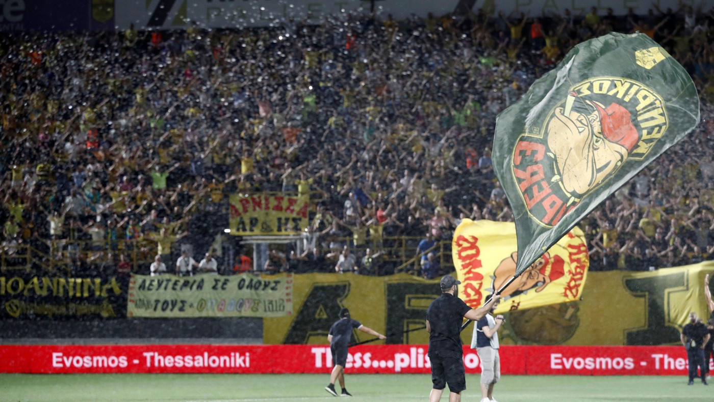 Super 3: «Σας χαλάμε τη γιορτή...»