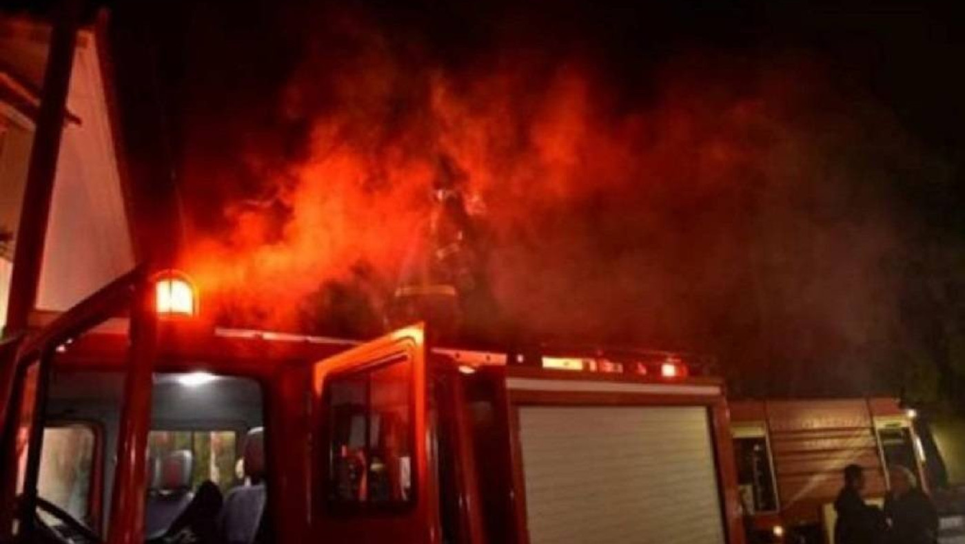 Θεσσαλονίκη: Φωτιά σε εγκαταλελειμμένη κατοικία που χρησιμοποιούσαν άστεγοι