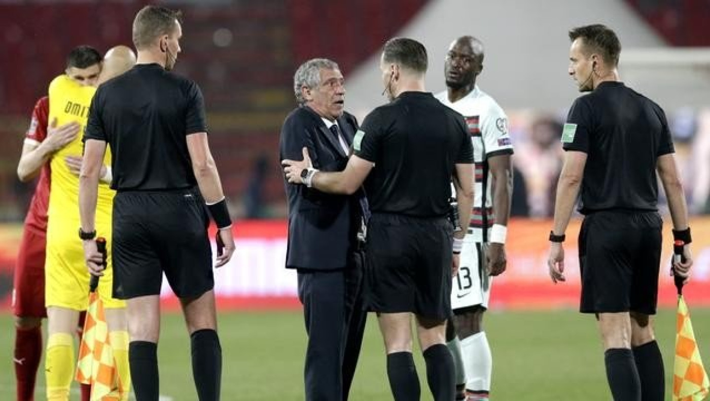 Εξαλλος ο Σάντος μετά το Πορτογαλία-Σερβία!