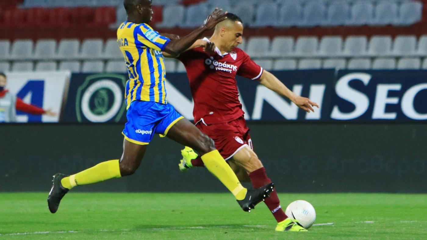 -Χ-αμένη η Λάρισα