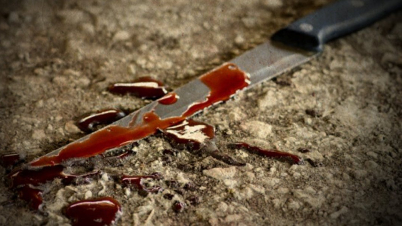 ΦΡΙΚΗ: Μαχαίρωσε αδερφό και αδερφή και εξαφανίστηκε!