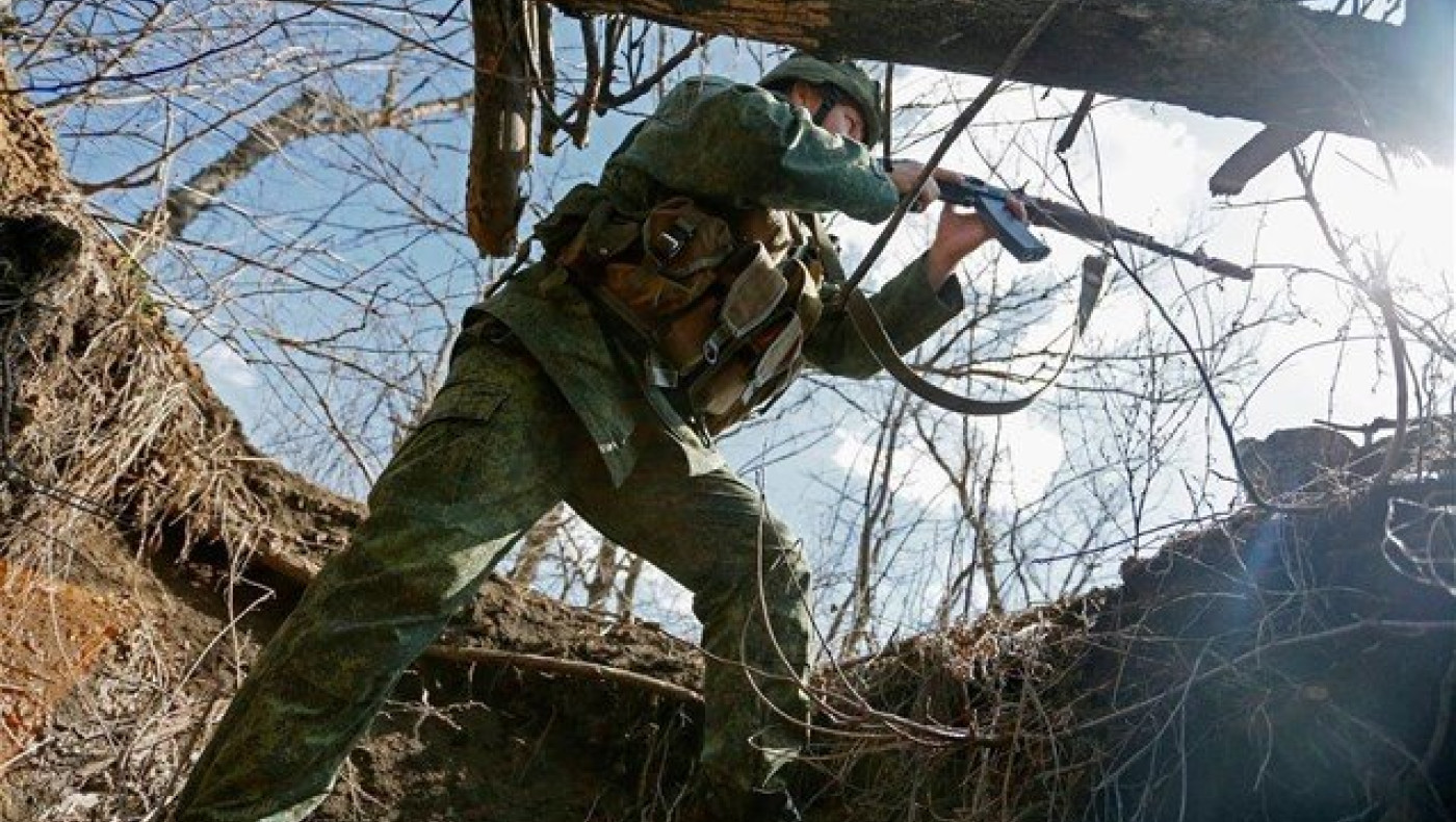 Νεκρός Ουκρανός στρατιώτης από πυρά φιλορώσων αυτονομιστών στο Ντονμπάς