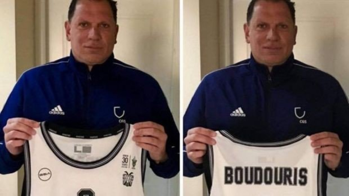 Ο ΠΑΟΚ έστειλε επετειακή φανέλα στον Νίκο Μπουντούρη