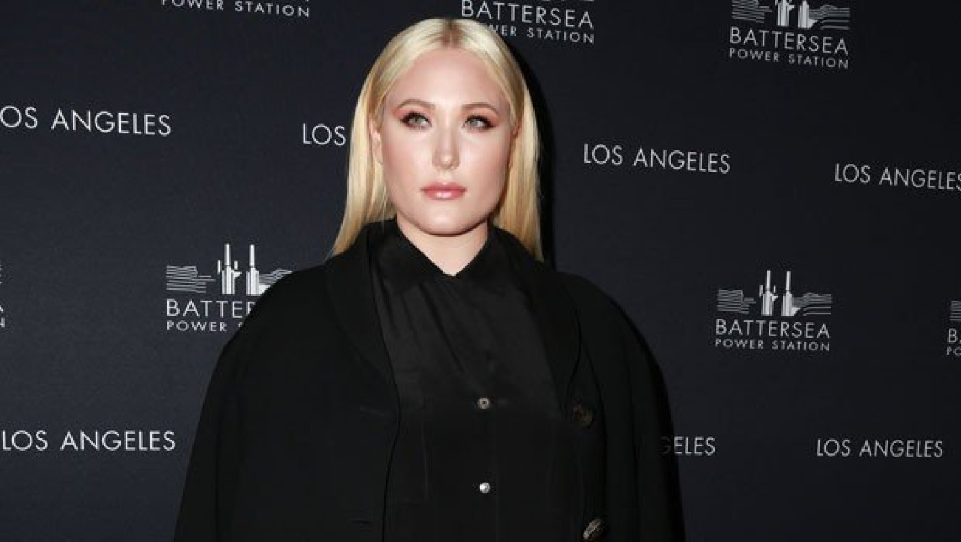 Η κόρη του Ντέιβιντ Χάσελχοφ πρώτο γυμνό plus size μοντέλο του Playboy!