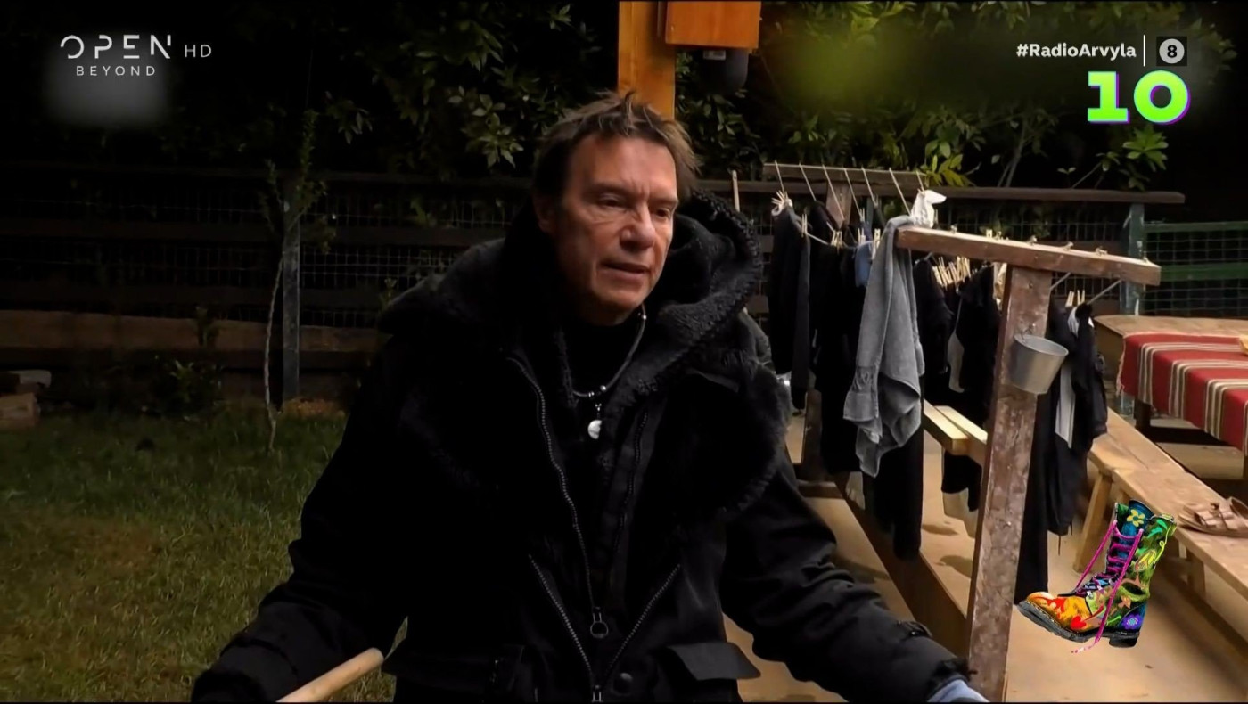 Ράδιο Αρβύλα: Ο Στράτος Τζώρτζογλου έχει πολλά νεύρα