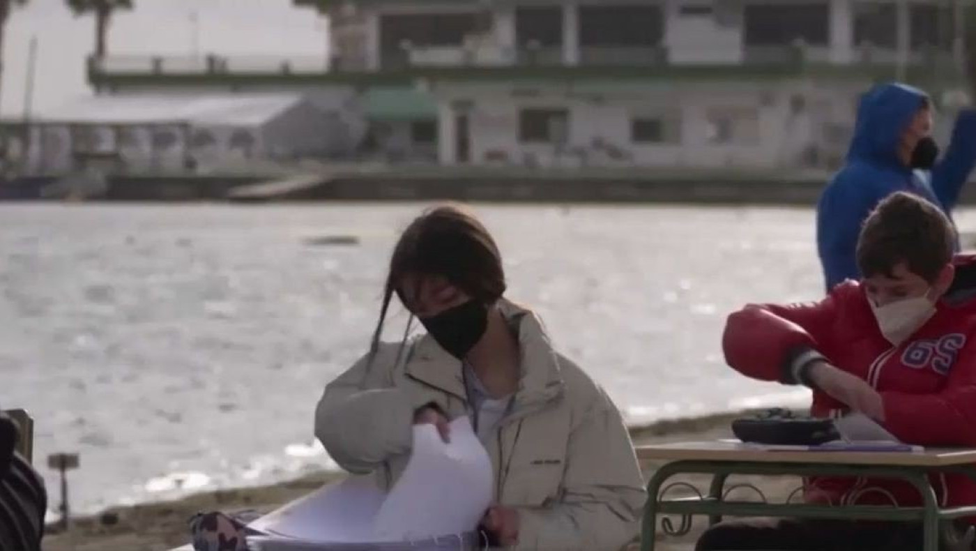 Ισπανία: Σχολείο μεταφέρθηκε στην παραλία